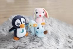 Nici 46571 Wombitombi Schmusetier 3D Hase Hopsali 17cm My First Nici -Plüschwelt Verkauf 46572 06 46570 46571 Milieu 2048x1365